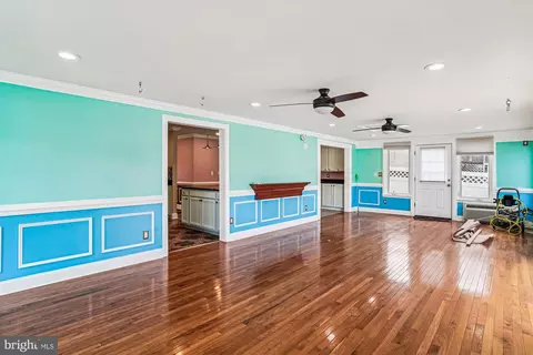 Living - 417 White Oak Pl, Frederick, MD 21701 photo 5 of 5