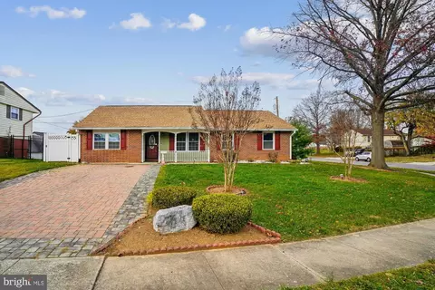 Exterior - 417 White Oak Pl, Frederick, MD 21701 photo 2 of 18