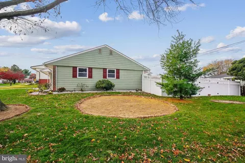 Exterior - 417 White Oak Pl, Frederick, MD 21701 photo 9 of 18