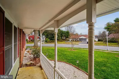 Exterior - 417 White Oak Pl, Frederick, MD 21701 photo 5 of 18