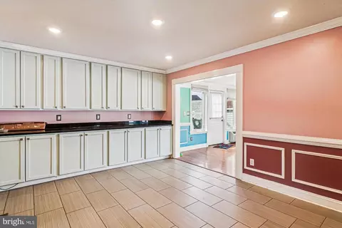 Entry Way - 417 White Oak Pl, Frederick, MD 21701 photo 3 of 6