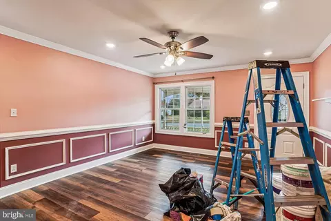 Living - 417 White Oak Pl, Frederick, MD 21701 photo 2 of 5