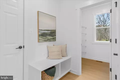 Entry Way - 5417 Reeder Ln, Frederick, MD 21702 photo 7 of 14