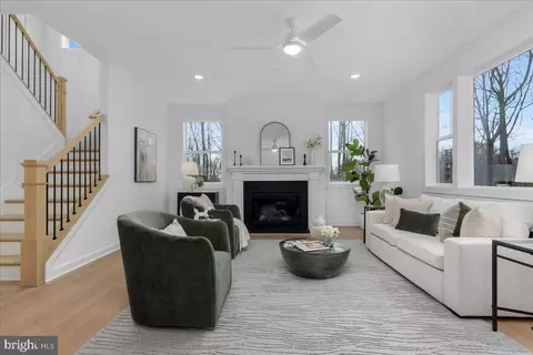 Living - 5417 Reeder Ln, Frederick, MD 21702 photo 1 of 4