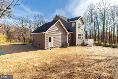 Exterior - 5417 Reeder Ln, Frederick, MD 21702 photo 6 of 11