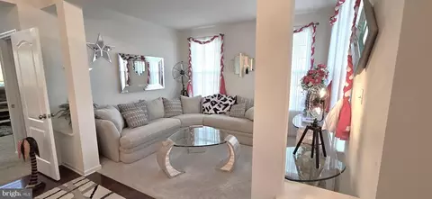 Entry Way - 1900 Crestone Dr, Frederick, MD 21702 photo 4 of 19