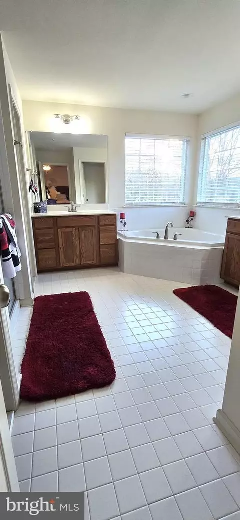 Bath - 1900 Crestone Dr, Frederick, MD 21702 photo 1 of 2