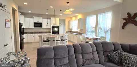 Entry Way - 1900 Crestone Dr, Frederick, MD 21702 photo 10 of 19