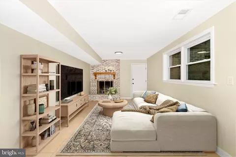 Living - 8116 Broadview Dr, Frederick, MD 21701 photo 4 of 4