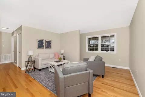 Living - 8116 Broadview Dr, Frederick, MD 21701 photo 2 of 4