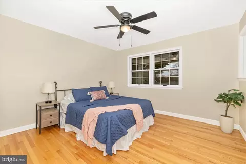 Bedroom - 8116 Broadview Dr, Frederick, MD 21701 photo 1 of 6