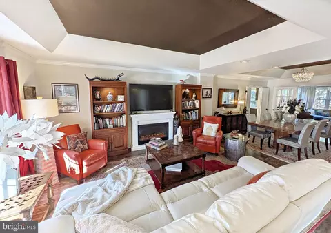 Living - 820 Dunbrooke Ct, Frederick, MD 21701 photo 1 of 3