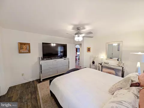 Bedroom - 820 Dunbrooke Ct, Frederick, MD 21701 photo 5 of 5