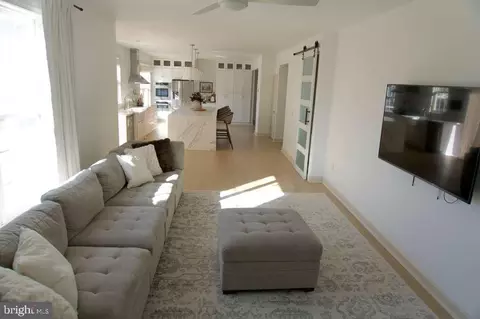 Entry Way - 108 Wheeler Ln, Frederick, MD 21702 photo 3 of 3