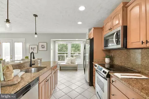 Kitchen - 8117 Arrowhead Ct, Frederick, MD 21702 photo 6 of 13
