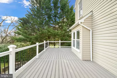 Exterior - 8117 Arrowhead Ct, Frederick, MD 21702 photo 9 of 17