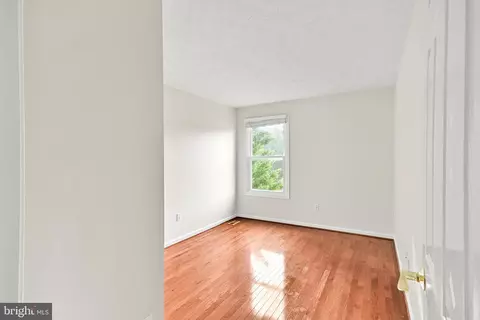 Bedroom - 8117 Arrowhead Ct, Frederick, MD 21702 photo 6 of 9