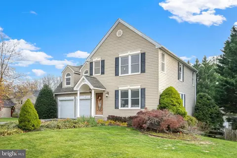 Exterior - 8117 Arrowhead Ct, Frederick, MD 21702 photo 16 of 17
