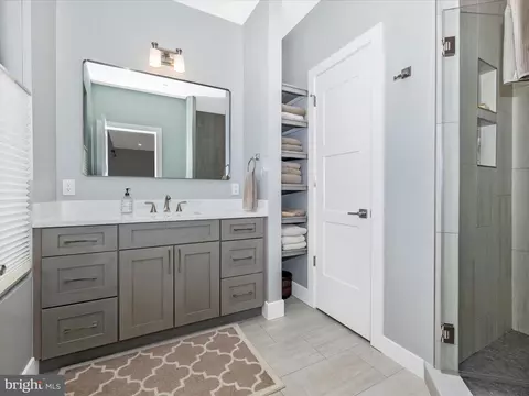 Bath - 210 E Second St #401, Frederick, MD 21701 photo 5 of 6