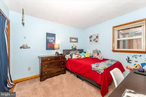 Bedroom - 6015 Keyser Ln, Frederick, MD 21702 photo 3 of 4