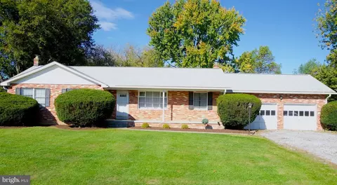 8206 Falstone Ct, Frederick, MD 21702