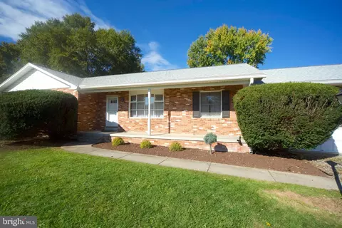 Exterior - 8206 Falstone Ct, Frederick, MD 21702 photo 2 of 5