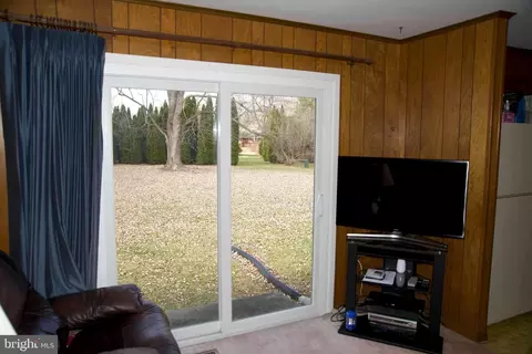 Living - 8206 Falstone Ct, Frederick, MD 21702 photo 3 of 3