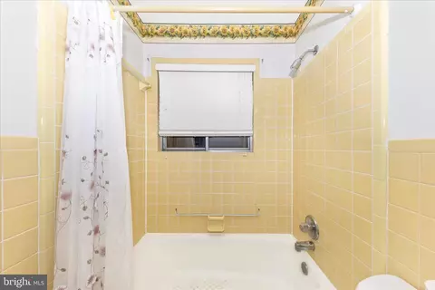 Bath - 417 Logan St, Frederick, MD 21701 photo 2 of 2