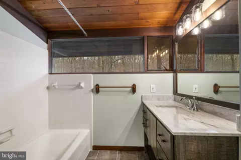 Bath - 3230 Basford Rd, Frederick, MD 21703 photo 1 of 2