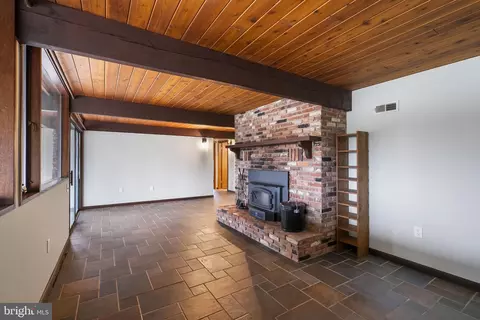 Living - 3230 Basford Rd, Frederick, MD 21703 photo 6 of 8