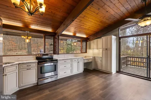 Kitchen - 3230 Basford Rd, Frederick, MD 21703 photo 3 of 4