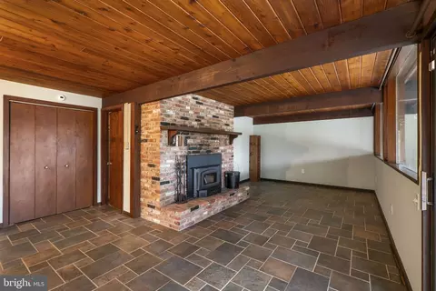 Entry Way - 3230 Basford Rd, Frederick, MD 21703 photo 5 of 5