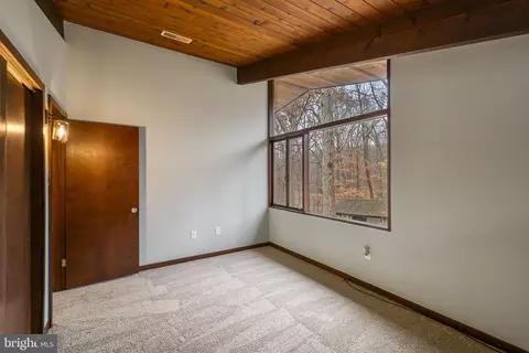 Bedroom - 3230 Basford Rd, Frederick, MD 21703 photo 3 of 5
