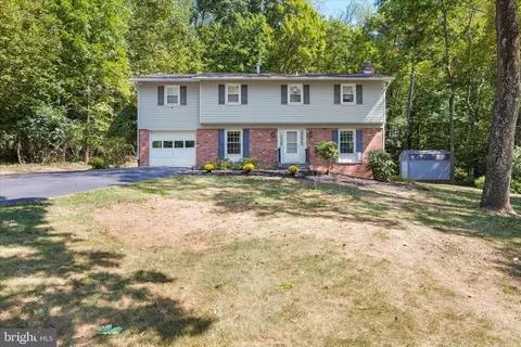 5407 Woodlyn Ct, Frederick, MD 21703