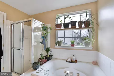 Bath - 97 Webb Ct, Frederick, MD 21702 photo 2 of 3