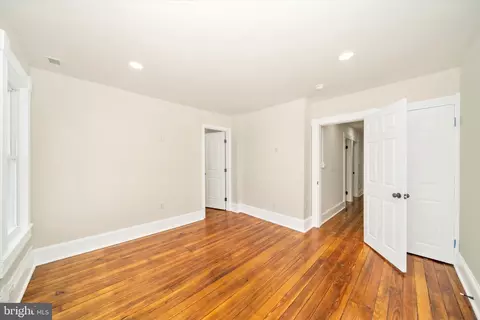 Bedroom - 6 E 8 E B St, Brunswick, MD 21716 photo 4 of 6