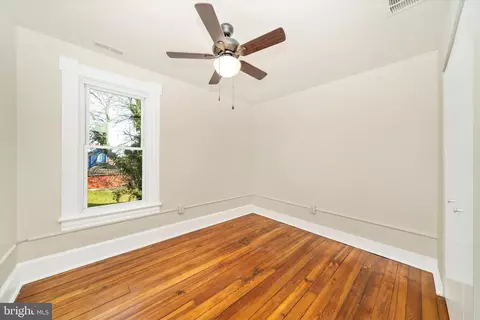 Bedroom - 6 E 8 E B St, Brunswick, MD 21716 photo 5 of 6