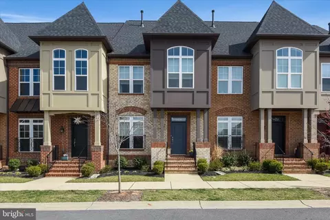 Exterior - 924 Lindley Rd, Frederick, MD 21701 photo 3 of 12