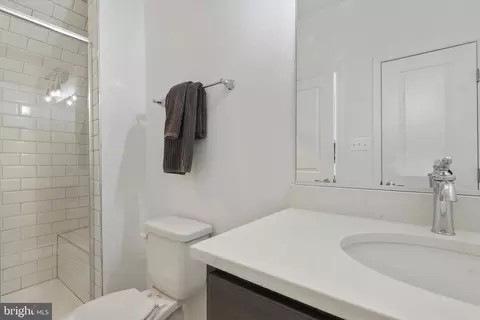 Bath - 924 Lindley Rd, Frederick, MD 21701 photo 3 of 3