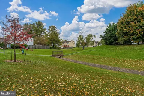 Exterior - 6911 Doublebrand Ct, Frederick, MD 21703 photo 8 of 9