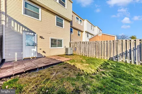 Exterior - 6911 Doublebrand Ct, Frederick, MD 21703 photo 5 of 9
