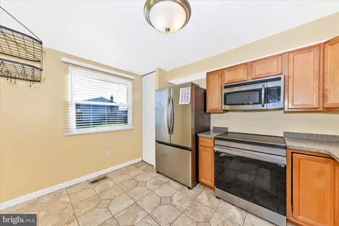 Kitchen - 6911 Doublebrand Ct, Frederick, MD 21703 photo 2 of 2