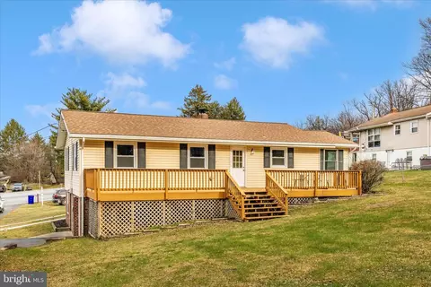 Exterior - 10223 Liberty Rd, Frederick, MD 21701 photo 6 of 10