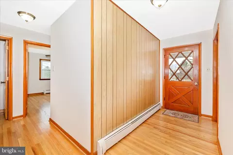 Entry Way - 10223 Liberty Rd, Frederick, MD 21701 photo 1 of 2
