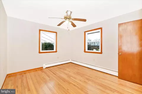 Bedroom - 10223 Liberty Rd, Frederick, MD 21701 photo 1 of 8
