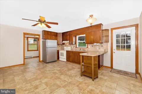 Kitchen - 10223 Liberty Rd, Frederick, MD 21701 photo 2 of 6