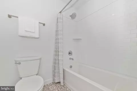 Bath - 720 B Iron Forge Rd, Frederick, MD 21702 photo 3 of 3