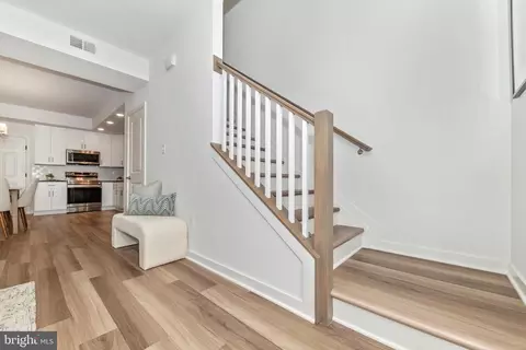 Entry Way - 720 B Iron Forge Rd, Frederick, MD 21702 photo 4 of 9