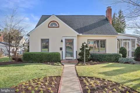 706 Fairview Ave, Frederick, MD 21701 photo 2