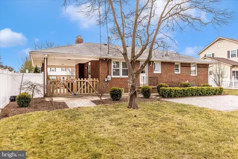 Exterior - 713 Northside Dr, Frederick, MD 21701 photo 6 of 14